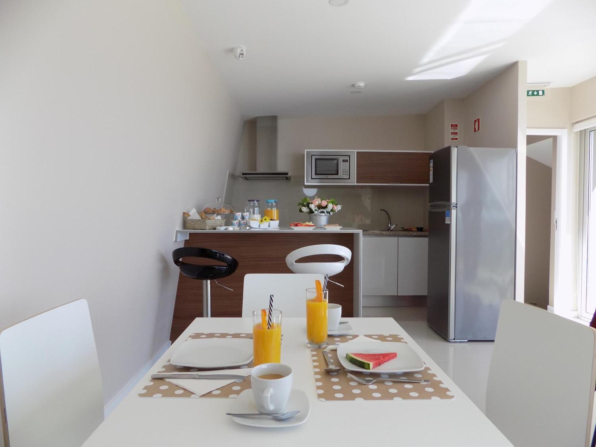 Cmb Guesthouse Apúlia 外观 照片