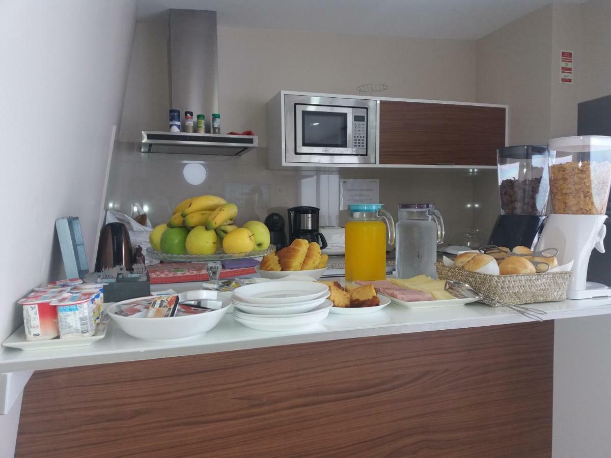 Cmb Guesthouse Apúlia 外观 照片