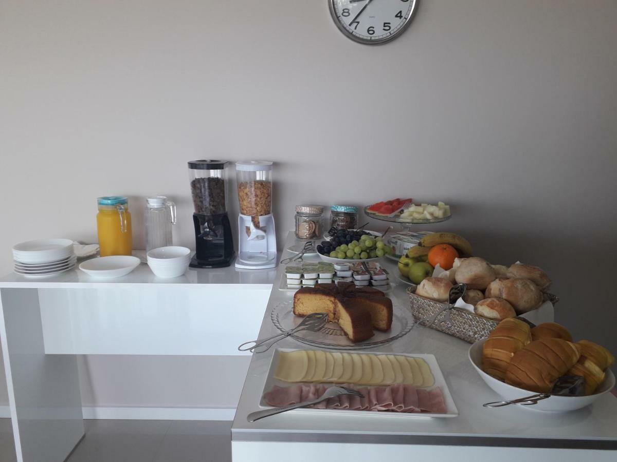 Cmb Guesthouse Apúlia 外观 照片